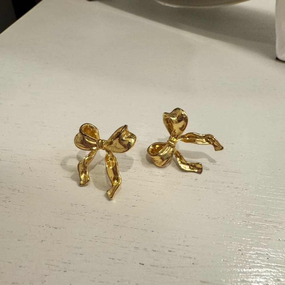 Gold Bow Earrings